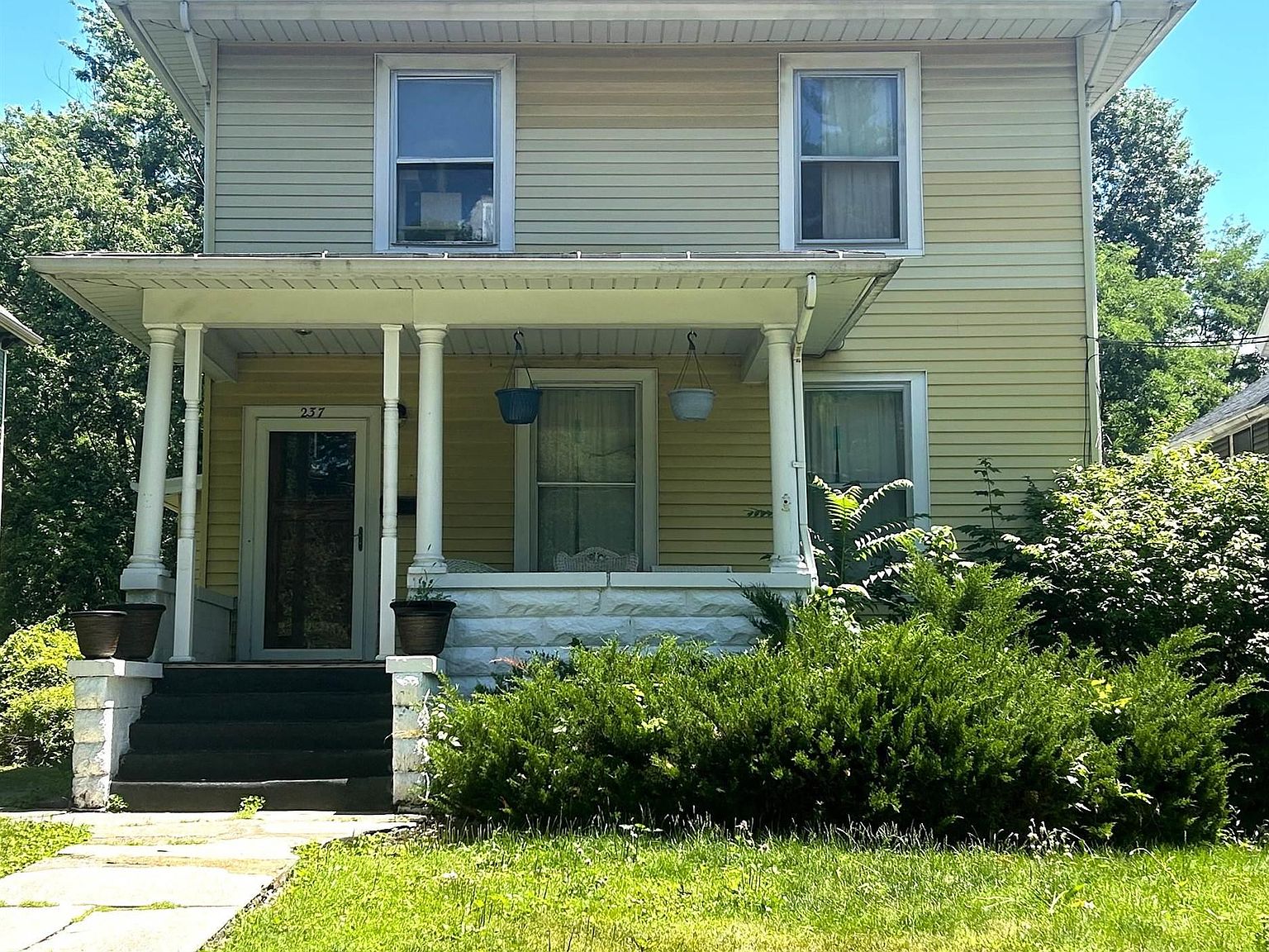 237 N Academy St, Galesburg, IL 61401 Zillow