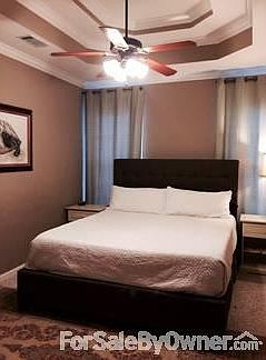 Master bedroom
						:
						Large room with tray ceilings and double windows that look out to the garden!!