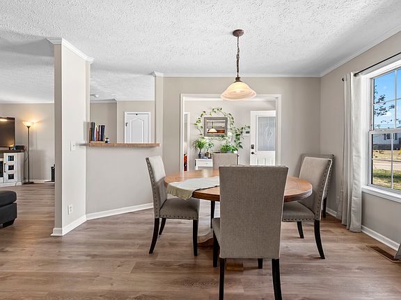 4th image of 1139 Katherine St