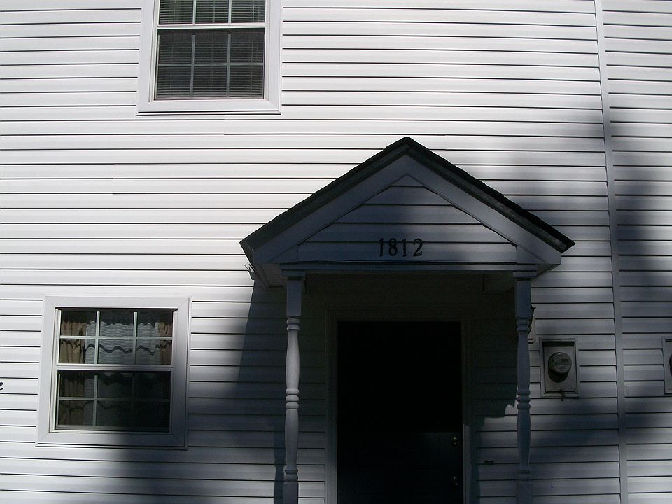 1st image of 1812 Lilac Ln