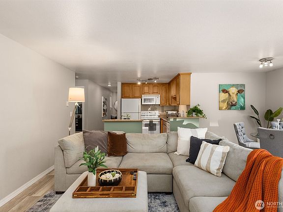 4th image of 20318 Bothell Everett Hwy #A101