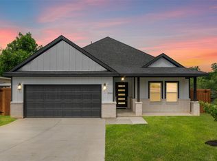 2104 Danner St, Fort Worth, TX 76105