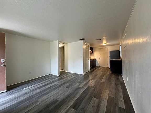 3rd image of 9314 Eastfield Rd #9318