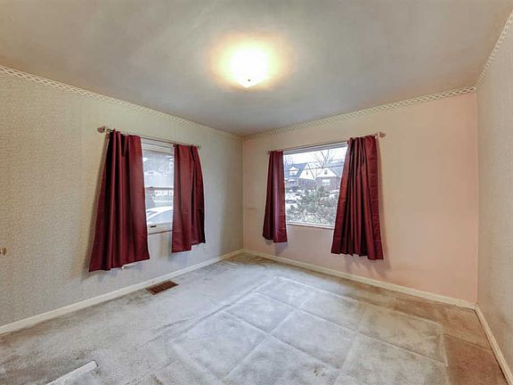 4th image of 303 McAlpin Ave