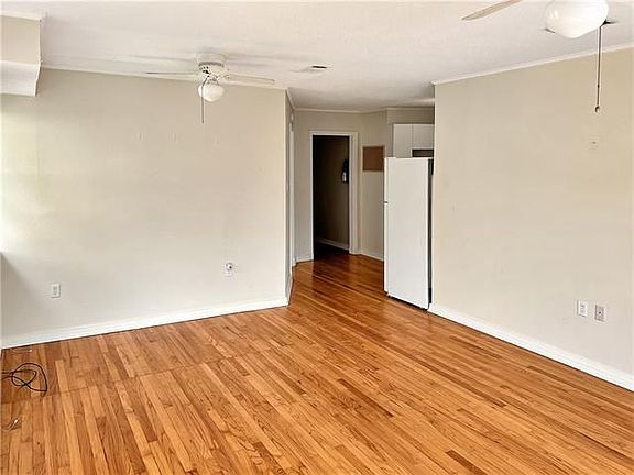 3rd image of 632 Broadway St #632