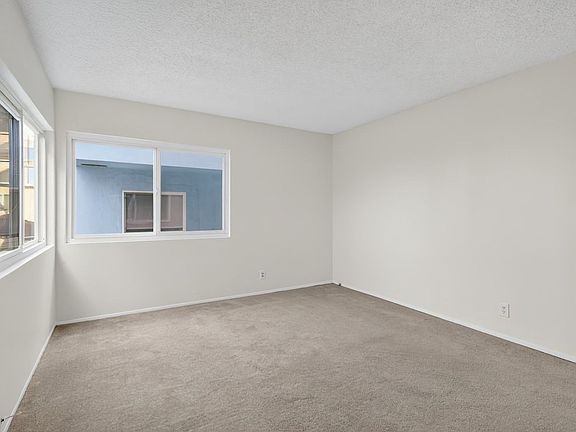 3rd image of 117-119 Moonstone St
