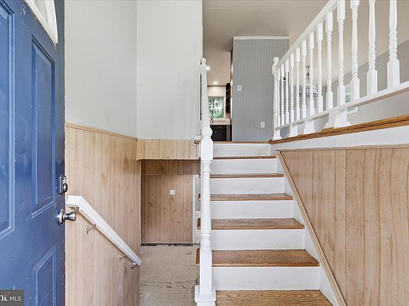 5th image of 403 E Laurel Ave