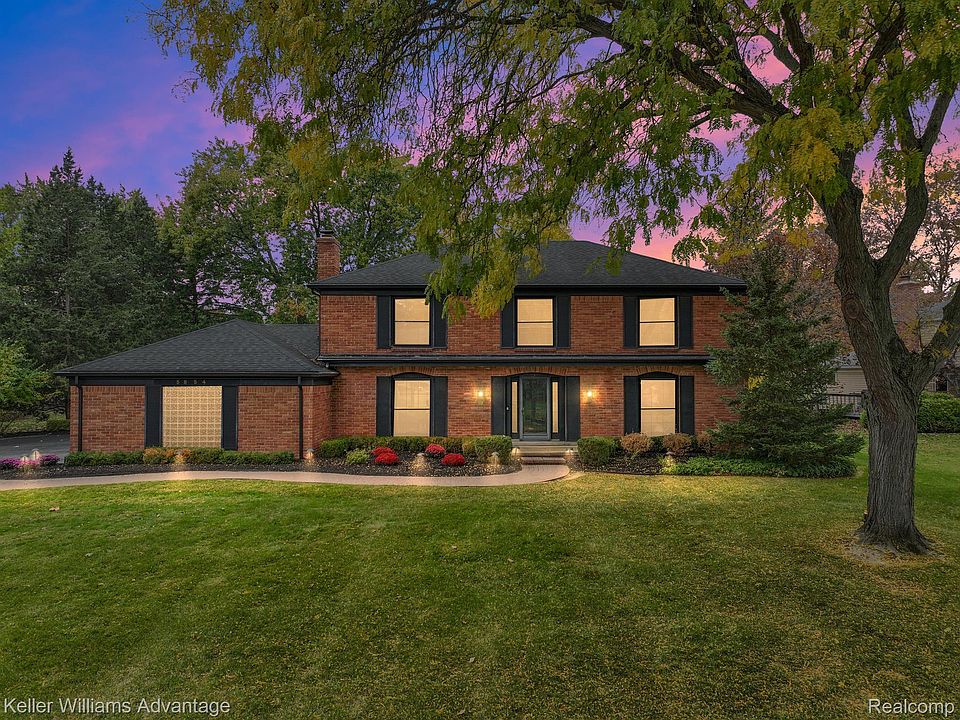 1st image of 5854 Pinecroft Dr