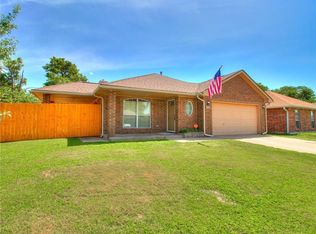 1216 NE 8th St, Moore, OK 73160