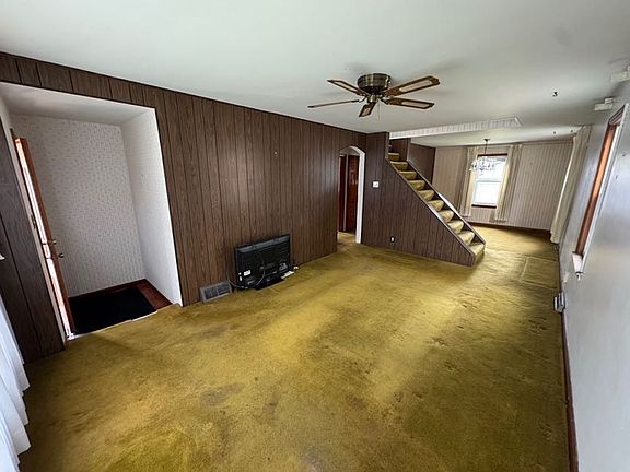 5th image of 10926 S Avenue B