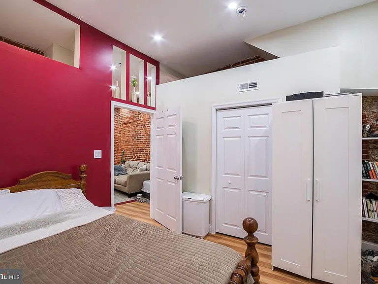 1122 E Passyunk Ave #1 — Photo 8