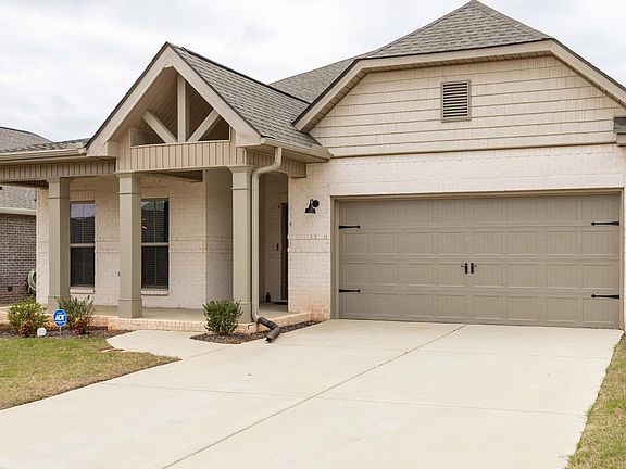 3rd image of 14921 Demarie Ln