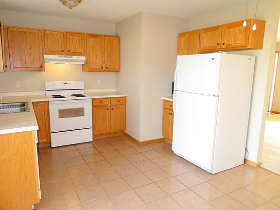 3rd image of 3109 Lamborn Ave