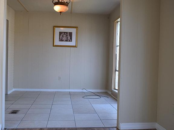 3rd image of 1253 Sparton Ave
