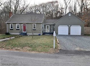 25 Johnson Ct, West Warwick, RI 02893