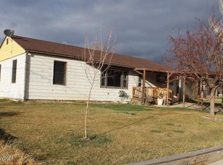 202 Roundup Ave, Newcastle, WY 82701