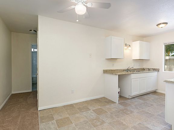 5th image of 1562 Altadena Ave APT B