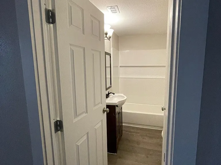 808 N Pecan St — Photo 11