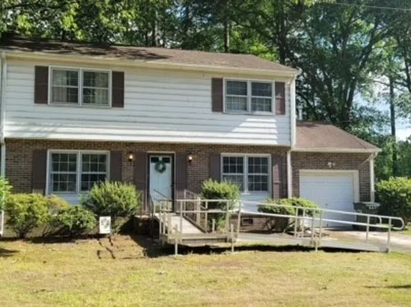 314 Sharon Dr, Seaford, VA 23696