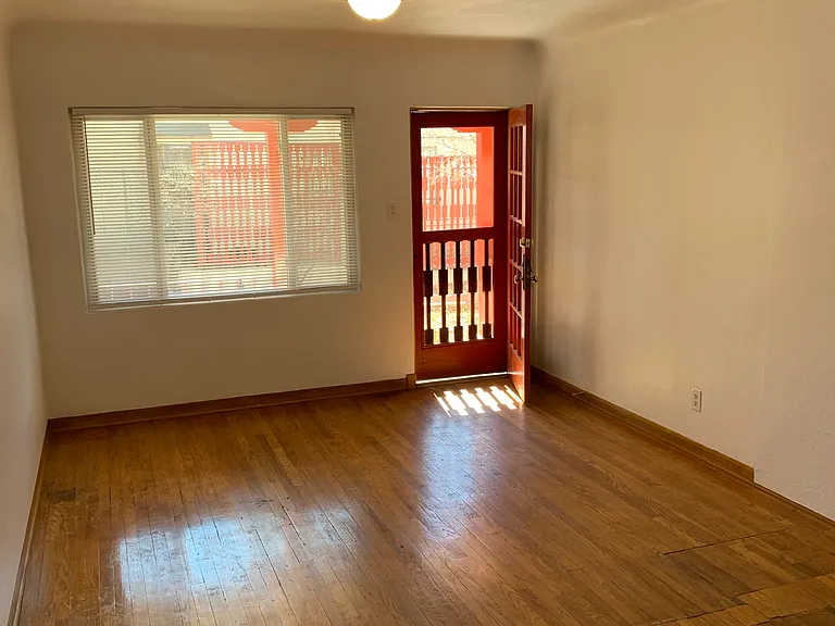 Spectacular 1 Bedroom Casita Near UNM - in Gorgeous, Private Compound — Photo 35