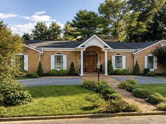 4th image of 13508 Overhill Dr