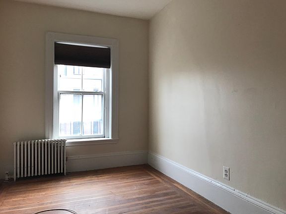 5th image of 525 Beacon St APT 7