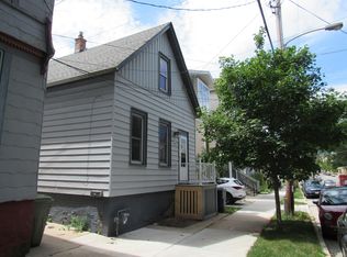 1201 E Kane Pl #A, Milwaukee, WI 53202