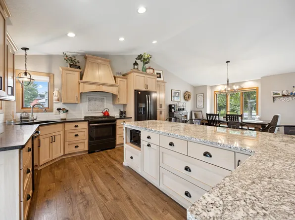 5343 Lachman Ave NE, Albertville, MN 55301