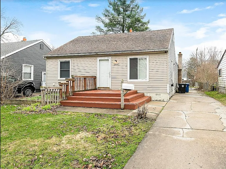 15860 Lexington St — Photo 1