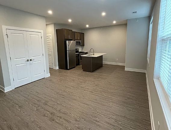 2nd image of 268 Main St Unit 6