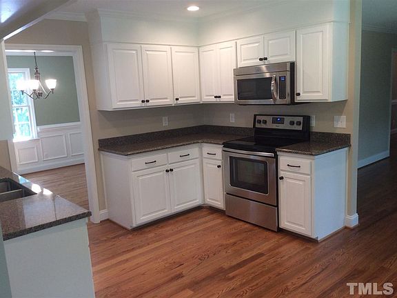 3rd image of 301 Marlowe Dr