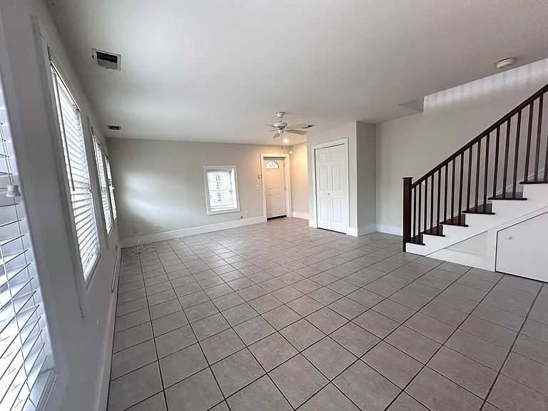 14 Elizabeth St #5 — Photo 10