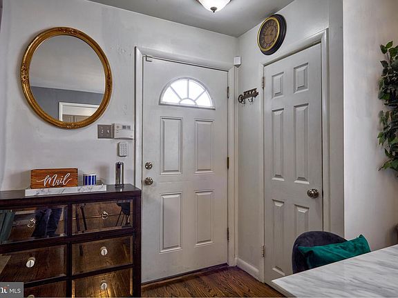 4th image of 1047 Detwiler Ave
