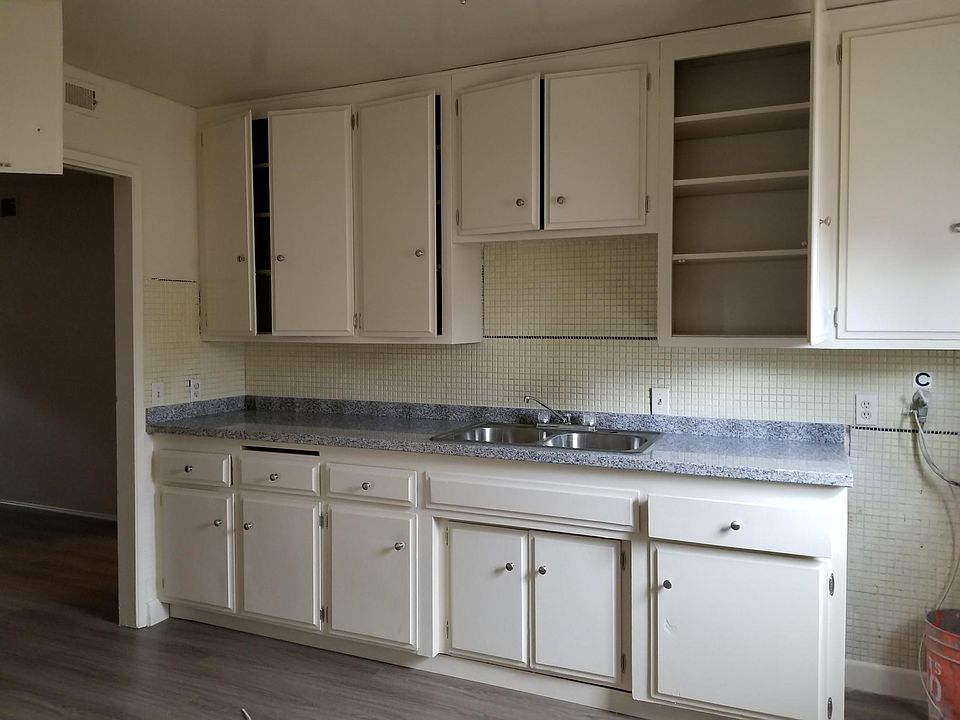 1st image of 7437 1/2 Garvalia Ave