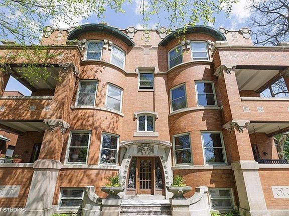 2nd image of 2936 W Logan Blvd #1