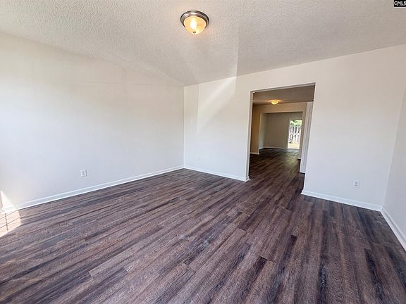 3rd image of 507 Summit Terrace Ct
