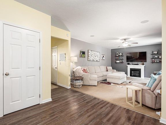 5th image of 4938 Whispering Falls Dr