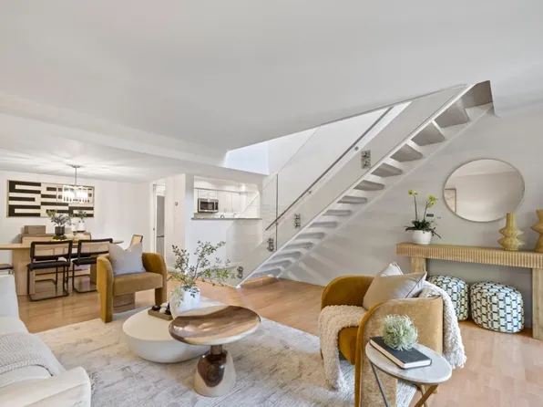 23 Los Altos Sq, Los Altos, CA 94022