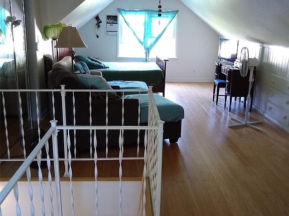 2nd image of 6008 University Ave
