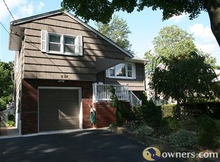 8-07 Oak St, Fair Lawn, NJ 07410