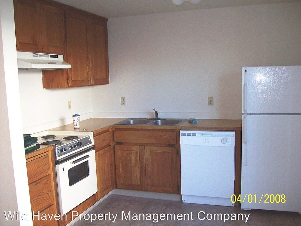 2nd image of 2019 NE McDonald Ln APT 12