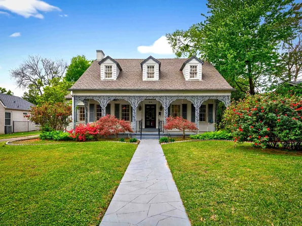 815 Charlotte Dr, Longview, TX 75601