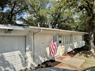 2212 Sturges Dr, Fort Worth, TX 76112