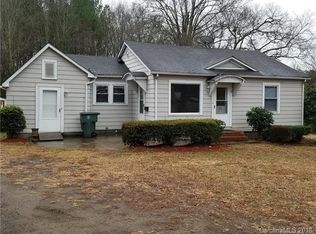 596 W Wilson Ave, Mooresville, NC 28115