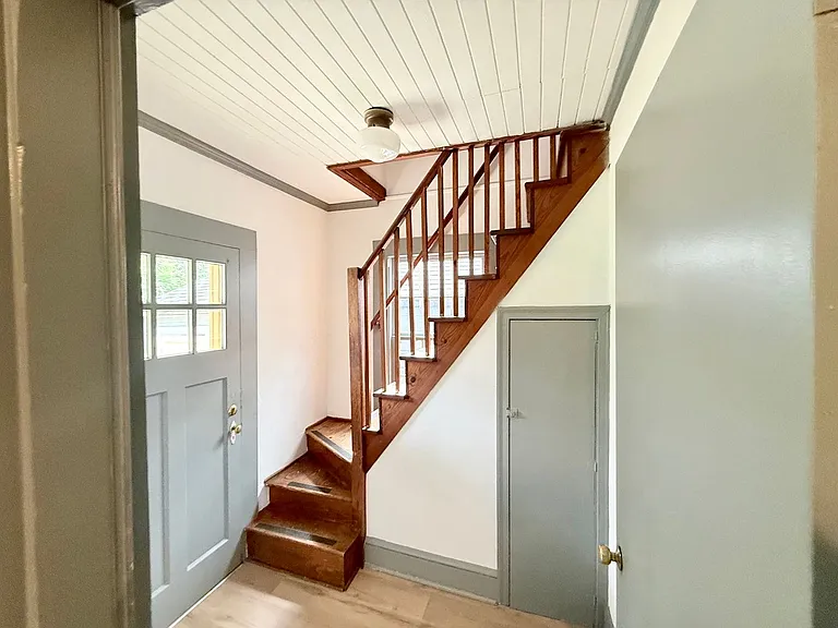 555 King Ave — Photo 22