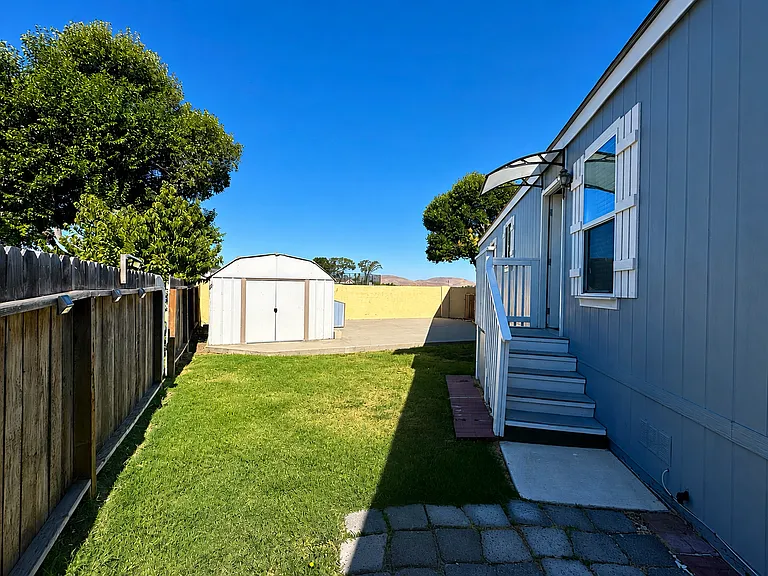 1972 Carnation Cir #B — Photo 12