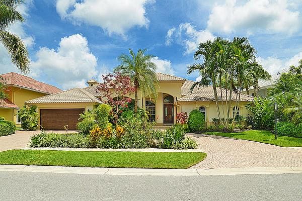 Home For Sale In Boca Grove
