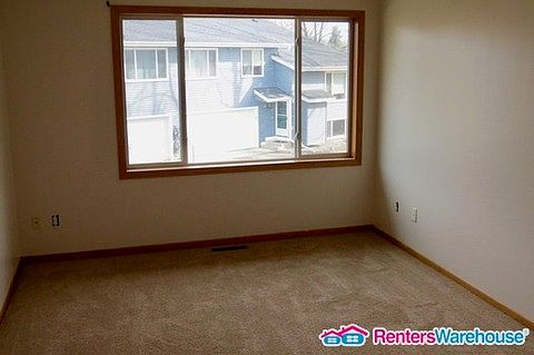 5th image of 16187 Flagstaff Ct S
