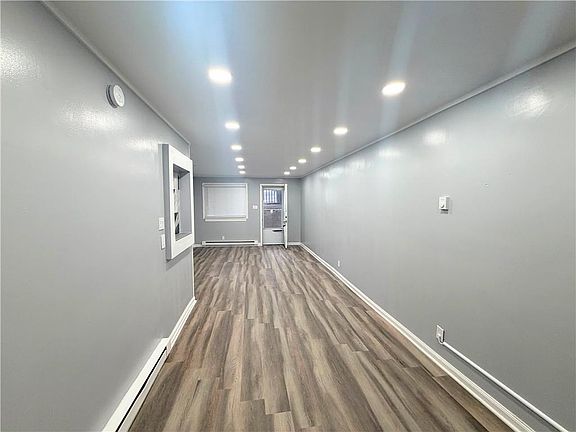 4th image of 320 2nd Ave