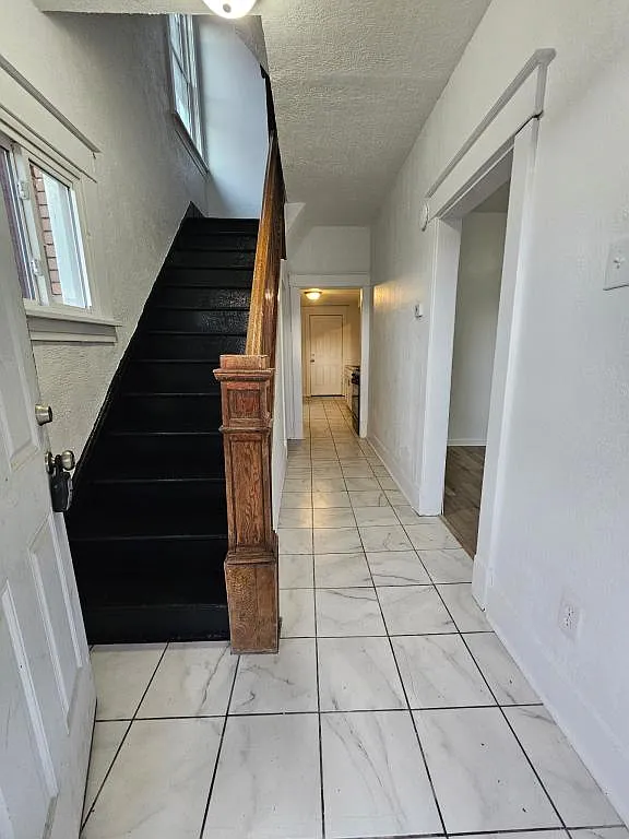 640 Pine St — Photo 1